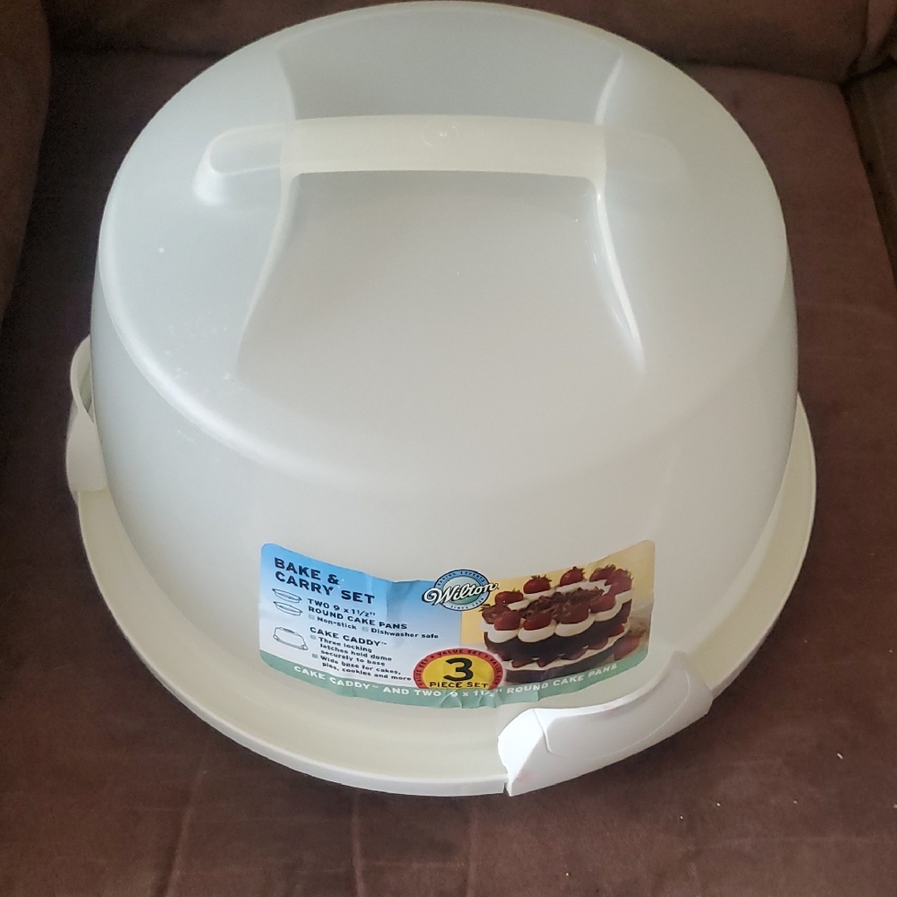 Wilton White Cake Caddy Bake & Carry Set - White